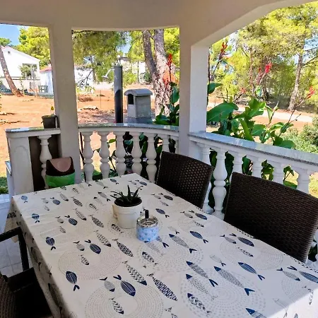 Apartament New! Ariela 150m From The Beach, Island Vir
